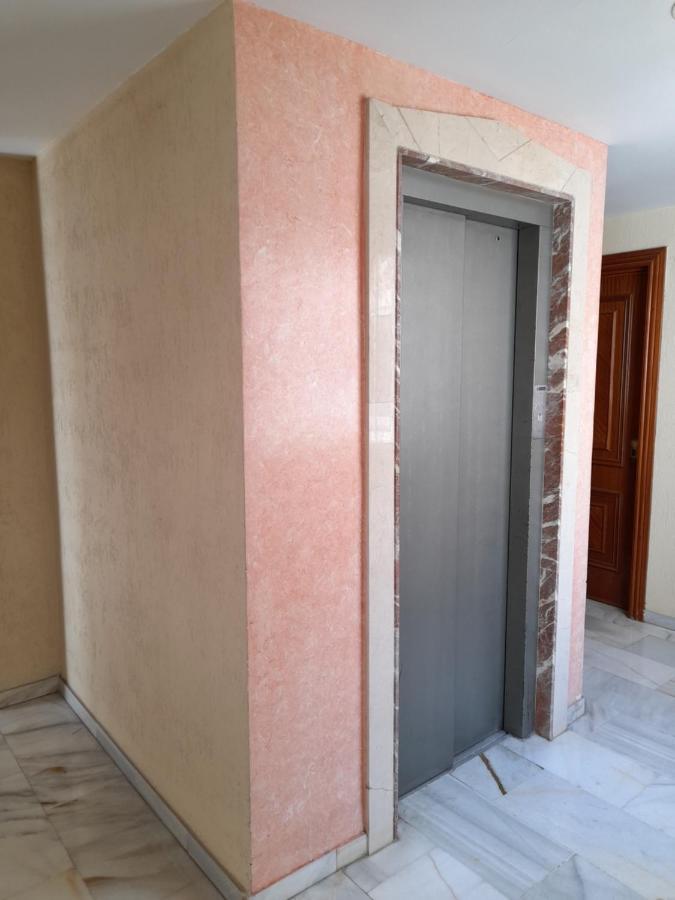 New Central Studio And Parking Zamarrilla Malaga Bagian luar foto